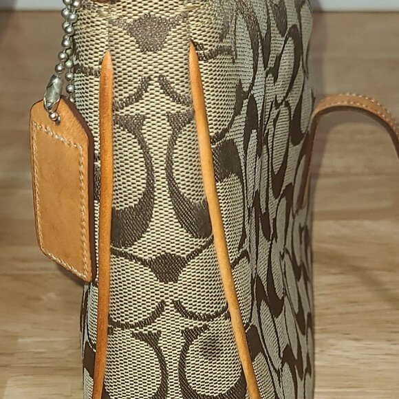 COACH VINATAGE HAMPTON SIGNATURE SHOULDER HANDBAG - KHAKI COLOR - Picture 13 of 15